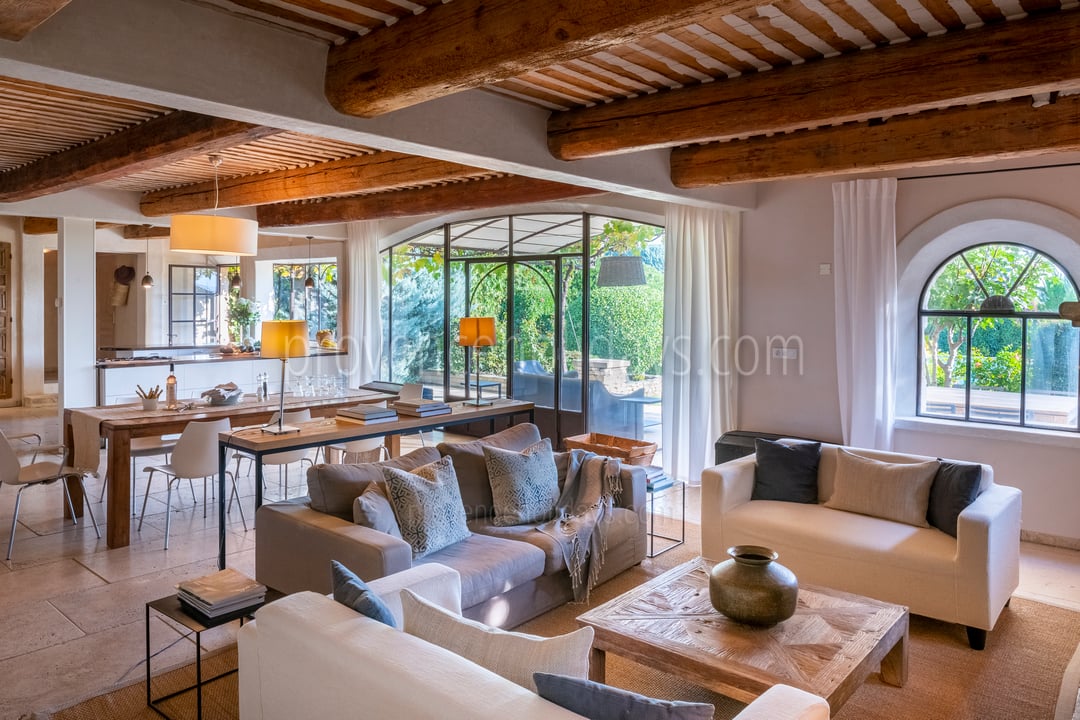 15 - Bastide de Joucas: Villa: Interior