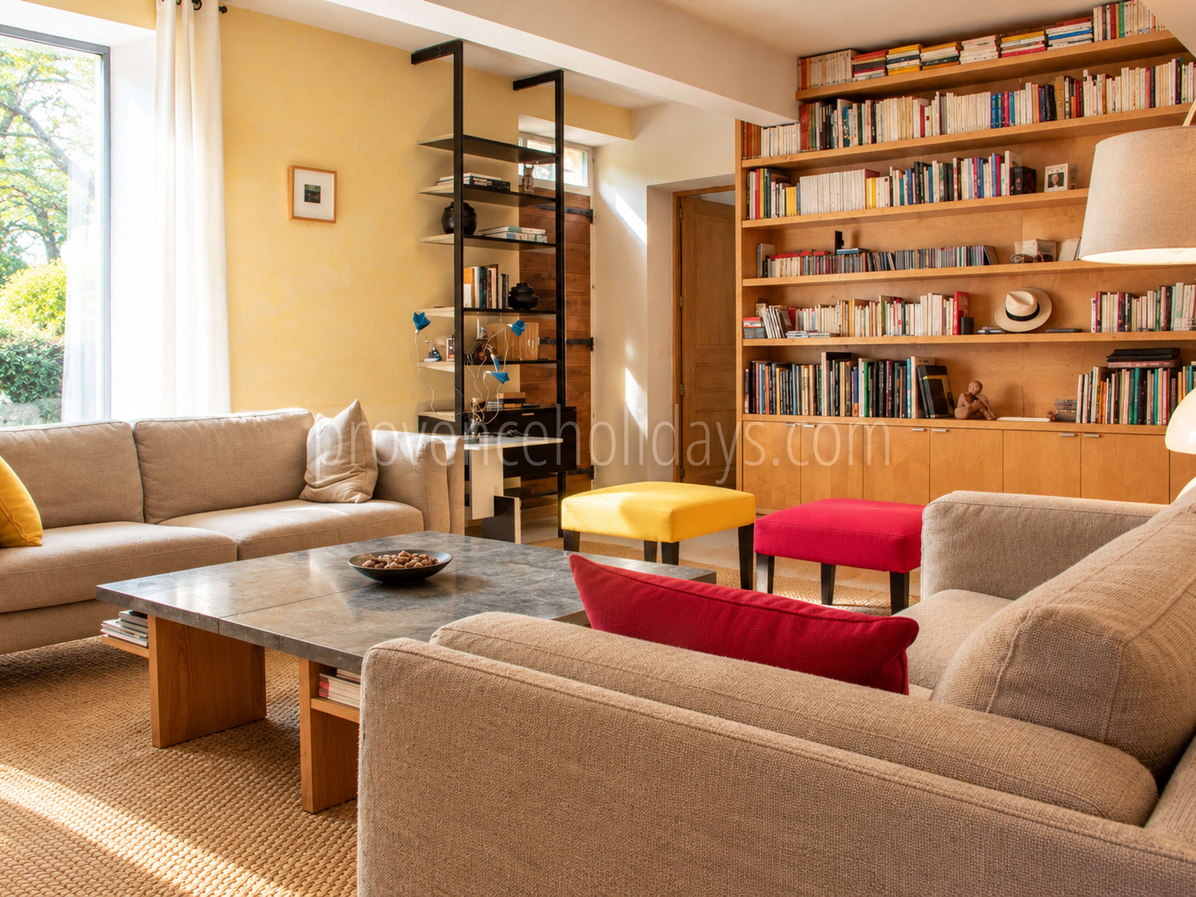 25 - Authentic farmhouse in Saint-Rémy-de-Provence: Villa: Interior