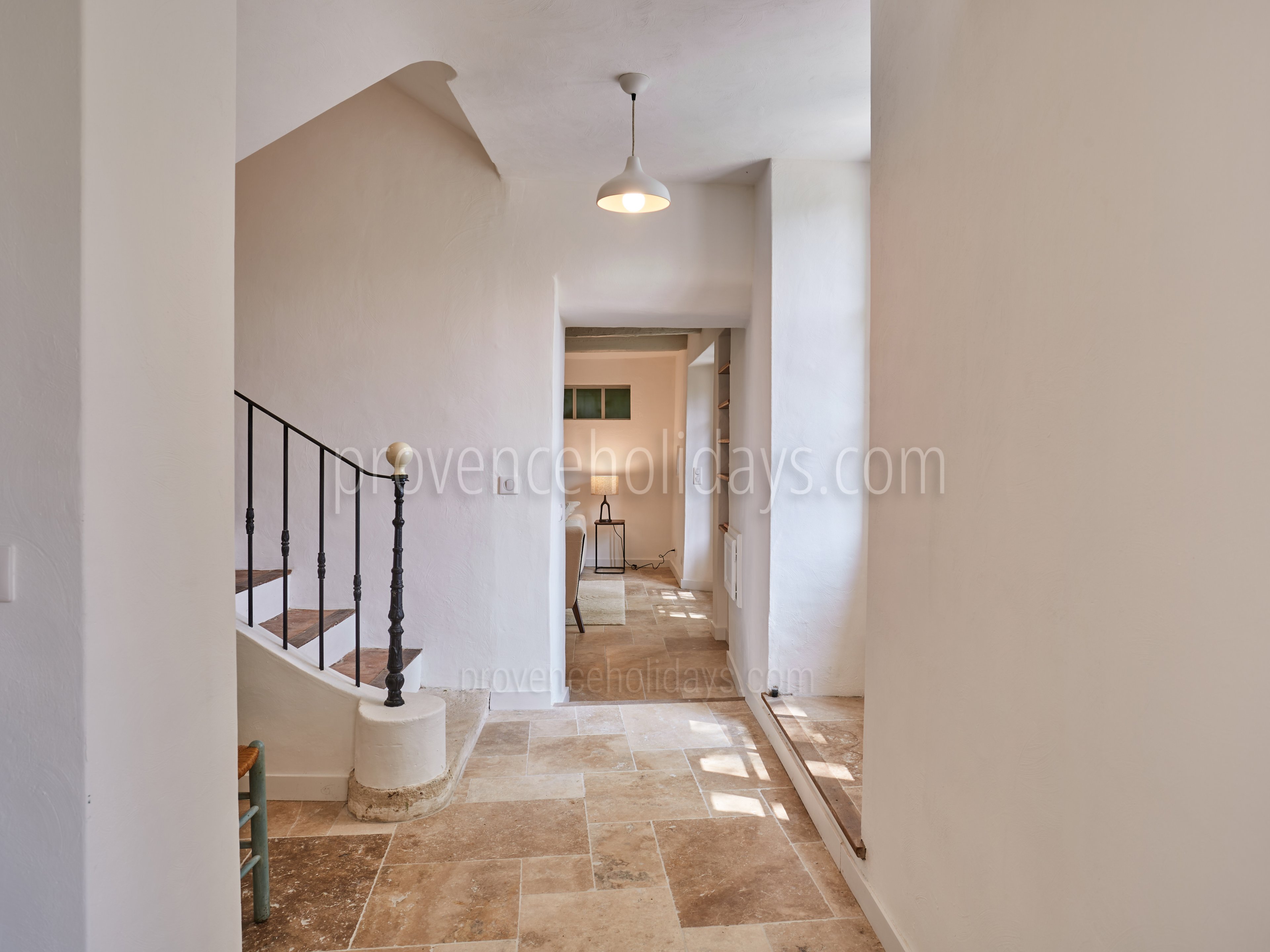 33 - La Maison de Goult: Villa: Interior