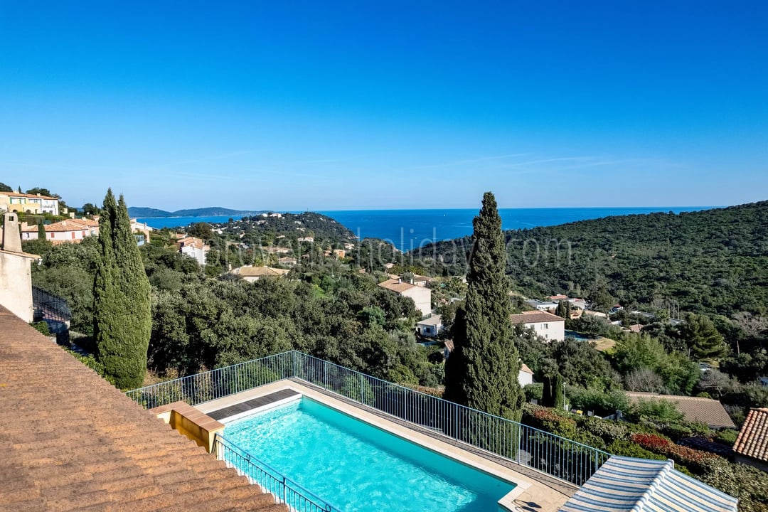 12 - Provençaalse villa in Cavalaire-sur-Mer: Villa: Pool