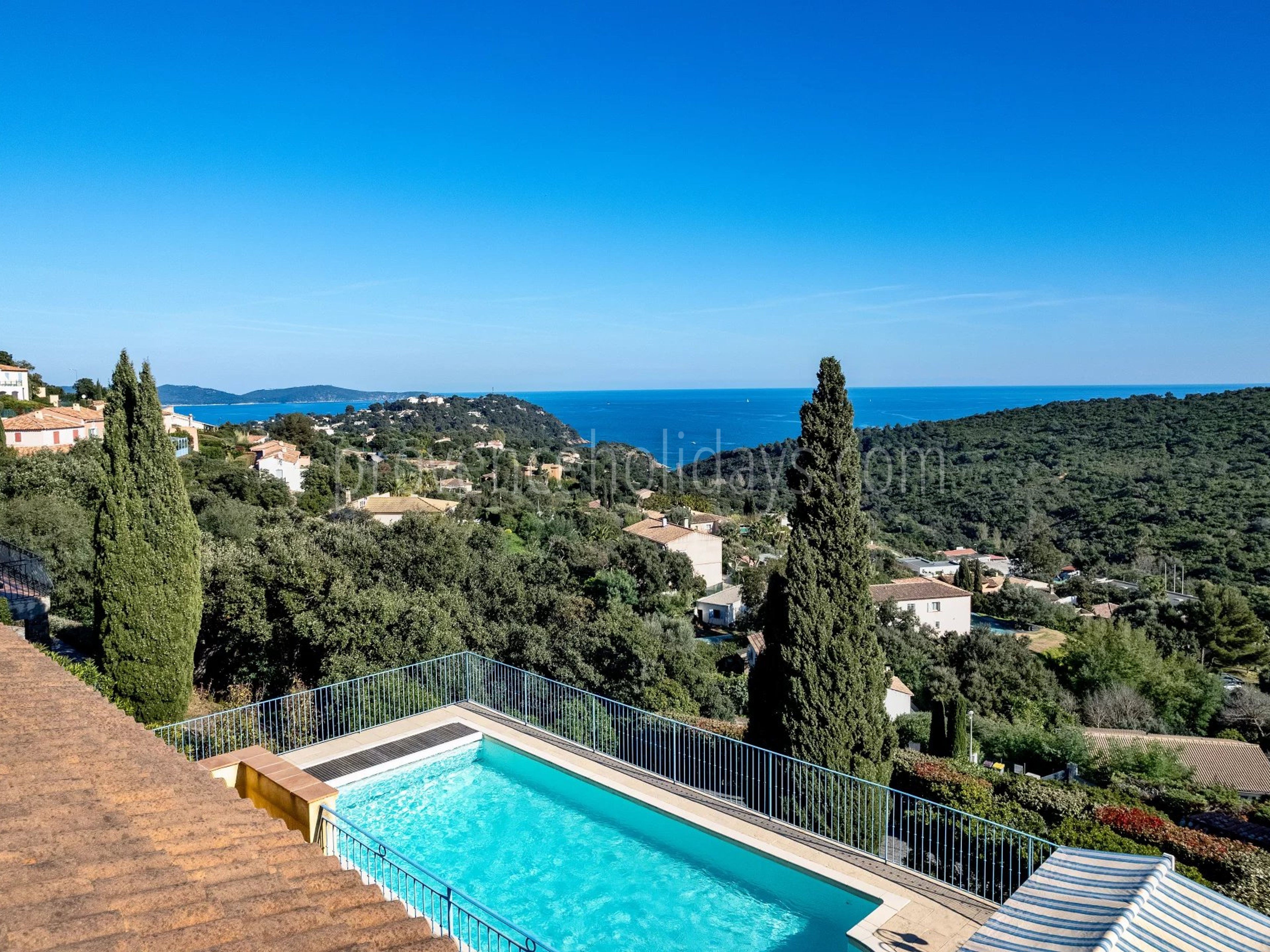 12 - Provençaalse villa in Cavalaire-sur-Mer: Villa: Pool