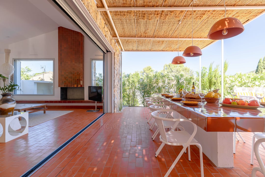 16 - Maison Bardot: Villa: Exterior