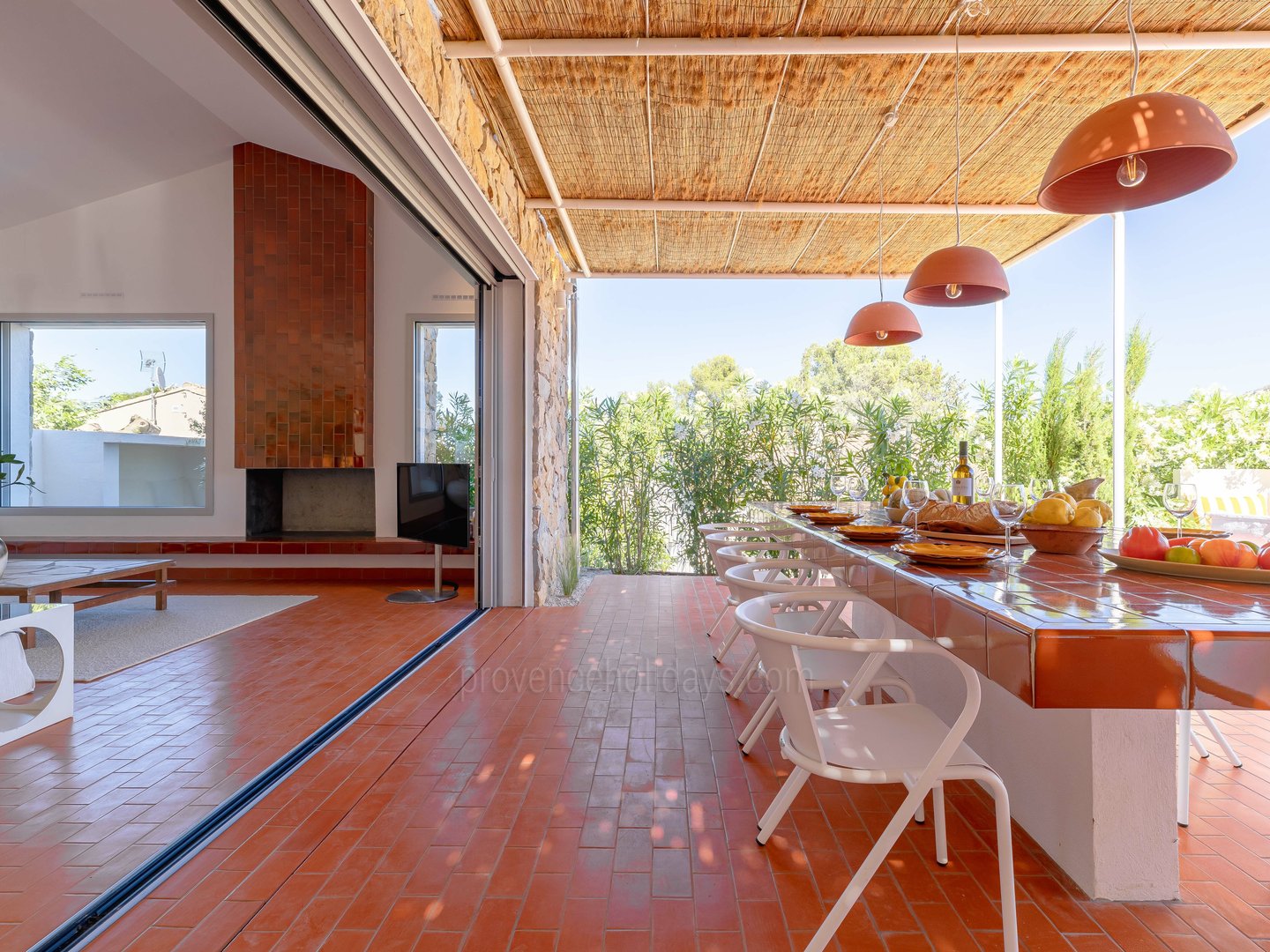 16 - Maison Bardot: Villa: Exterior