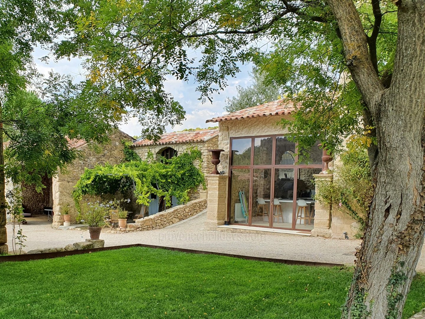 16 - Le Domaine des Vignes: Villa: Exterior