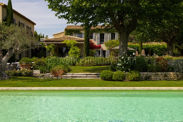 Grand mas de luxe avec piscine chauffée au Paradou
