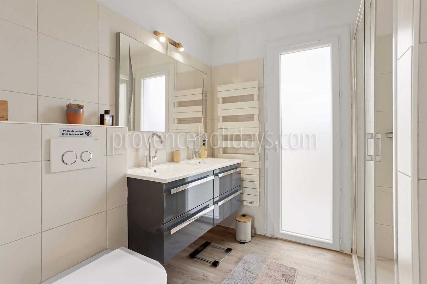 9 - Villa Glory: Villa: Bathroom