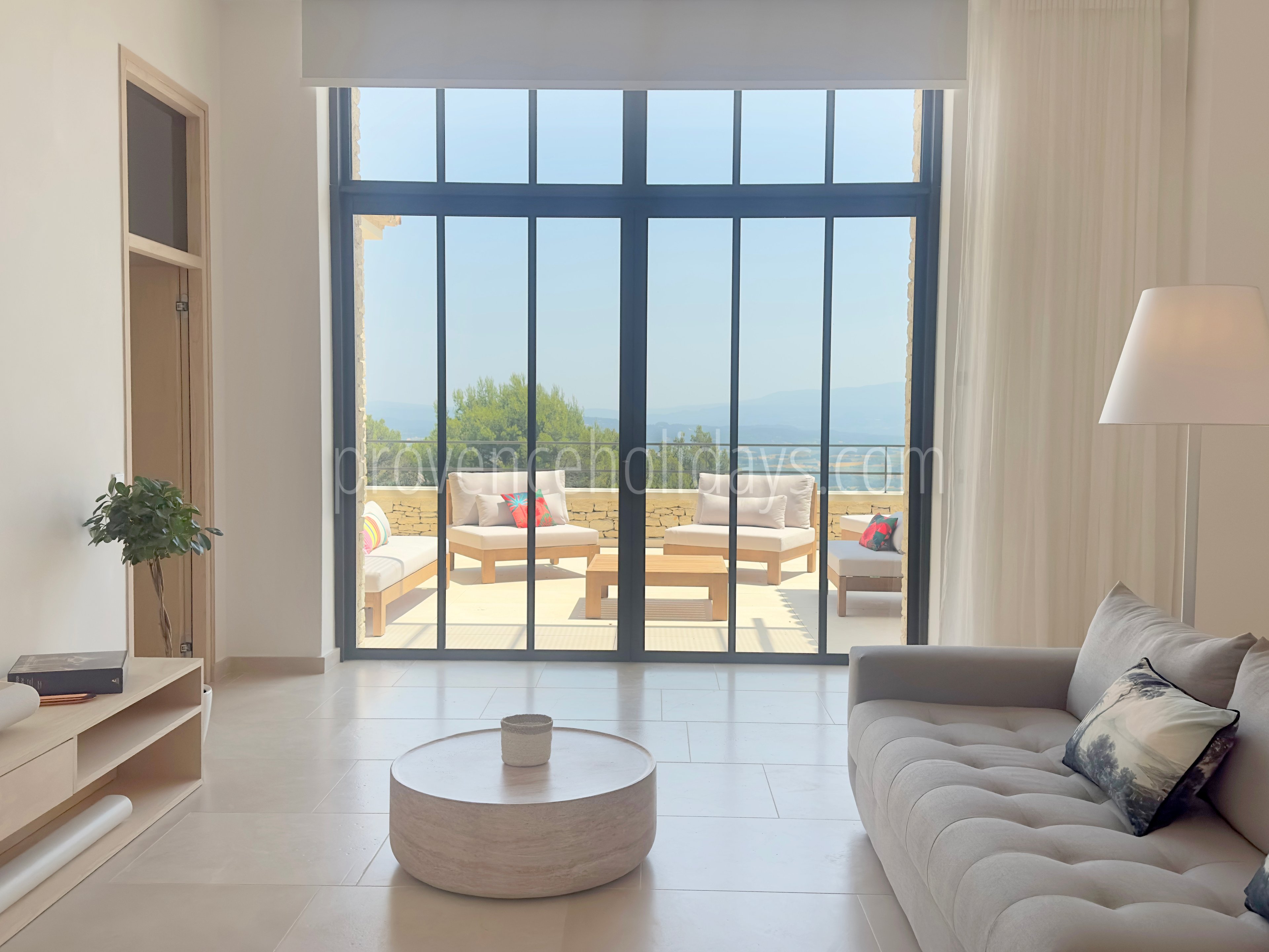 9 - Domaine Altavista: Villa: Interior