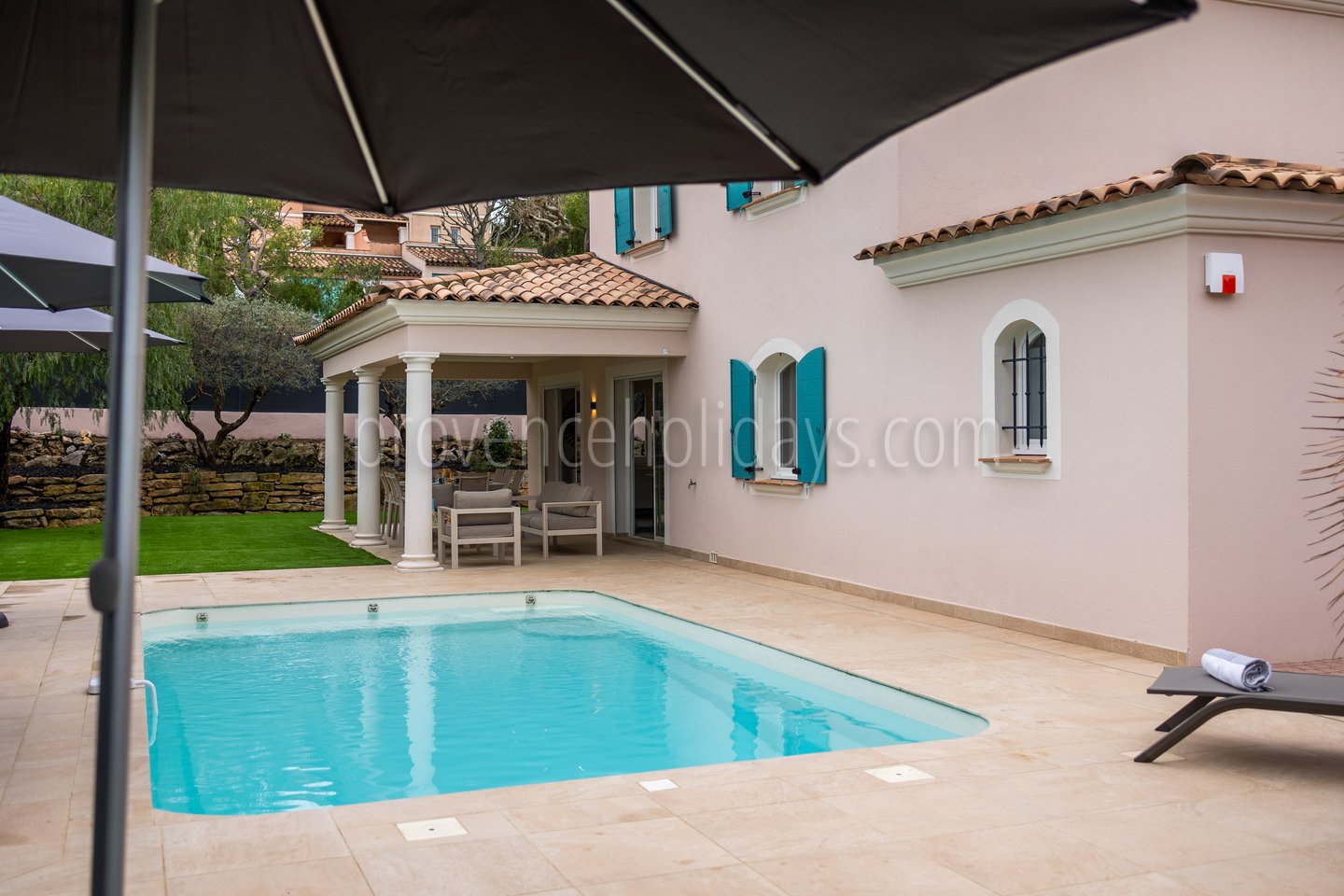 40 - Villa Beau Rivage: Villa: Pool