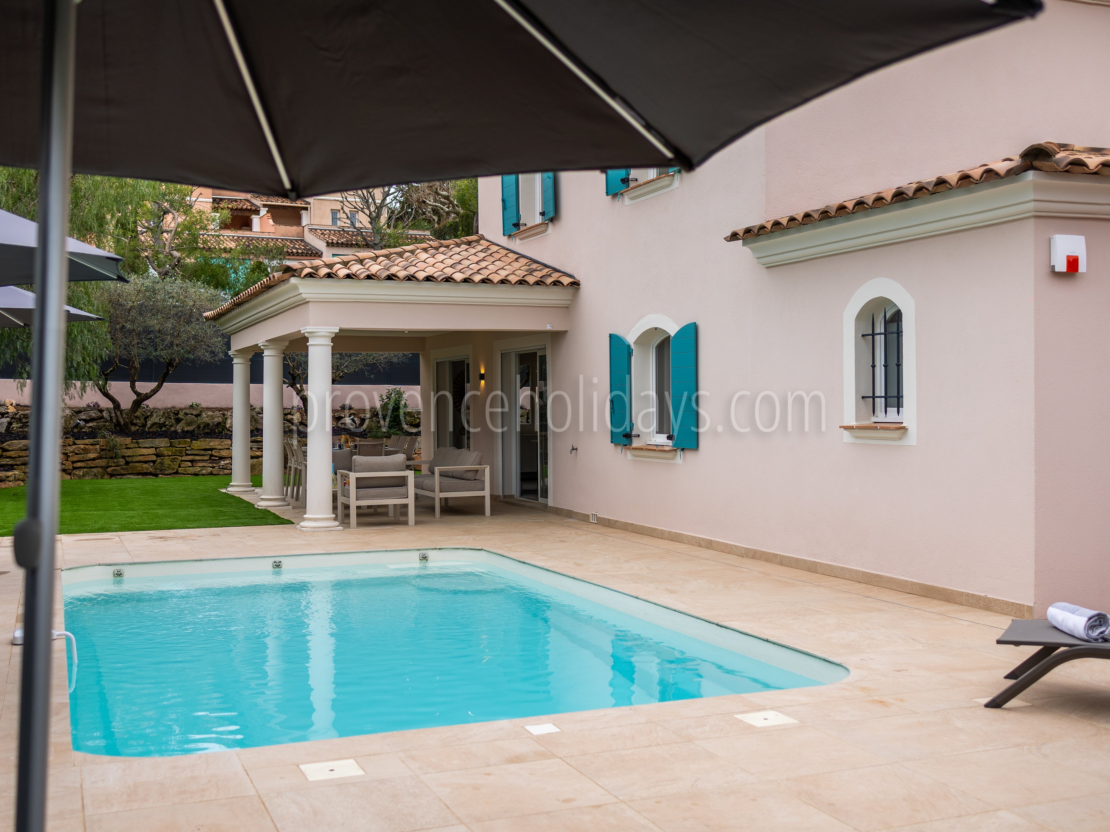 40 - Villa Beau Rivage: Villa: Pool