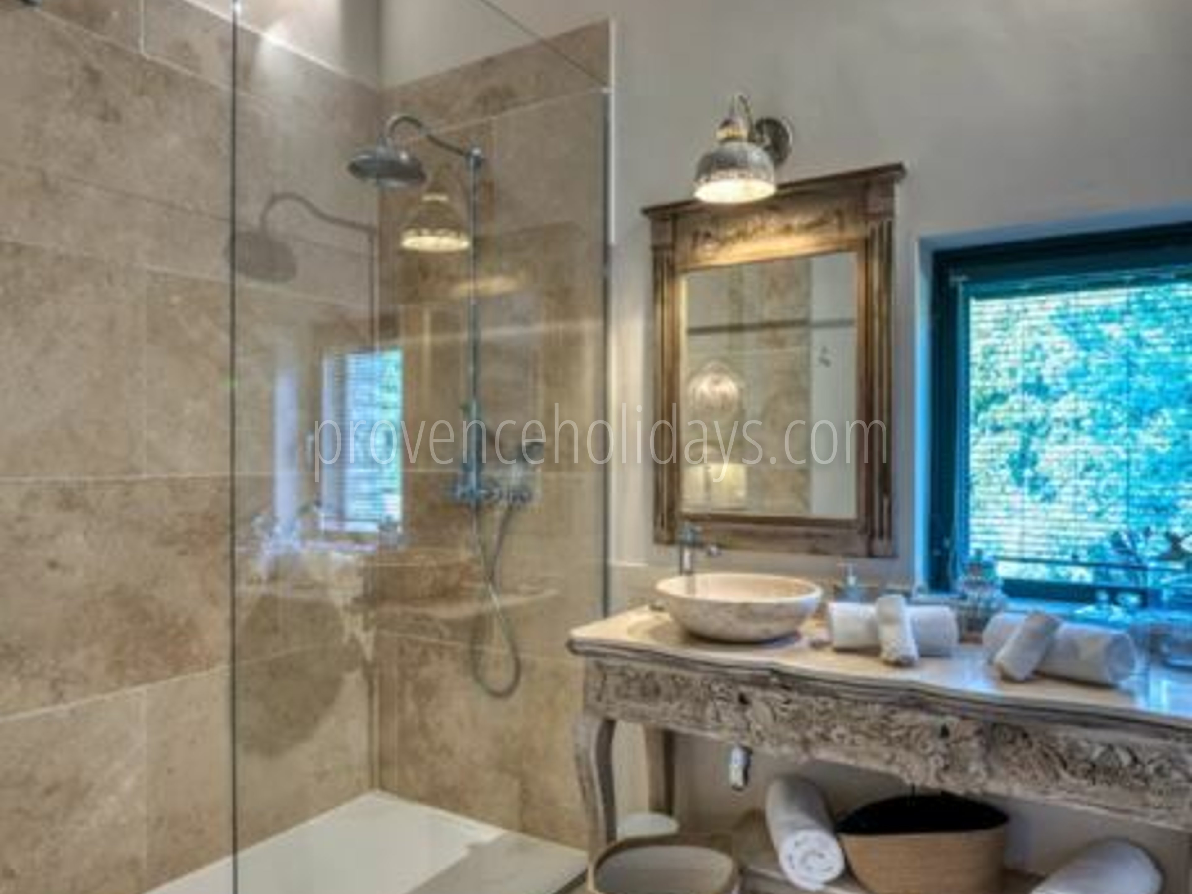 21 - Villa Daurèio: Villa: Bathroom