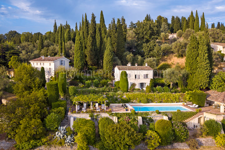 4 - Domaine Alta Vista: Villa: Exterior