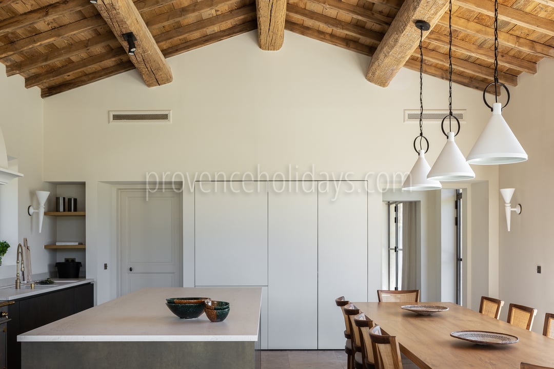 33 - Mas Chabaud: Villa: Interior