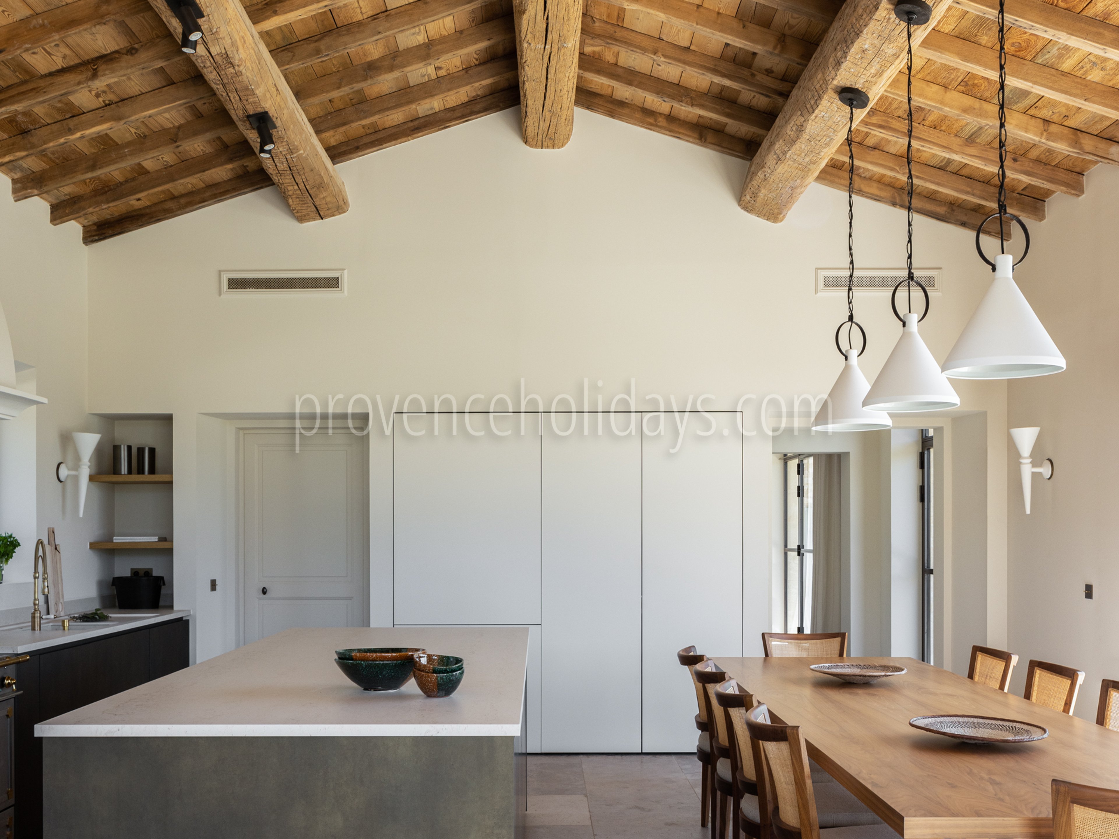 33 - Mas Chabaud: Villa: Interior