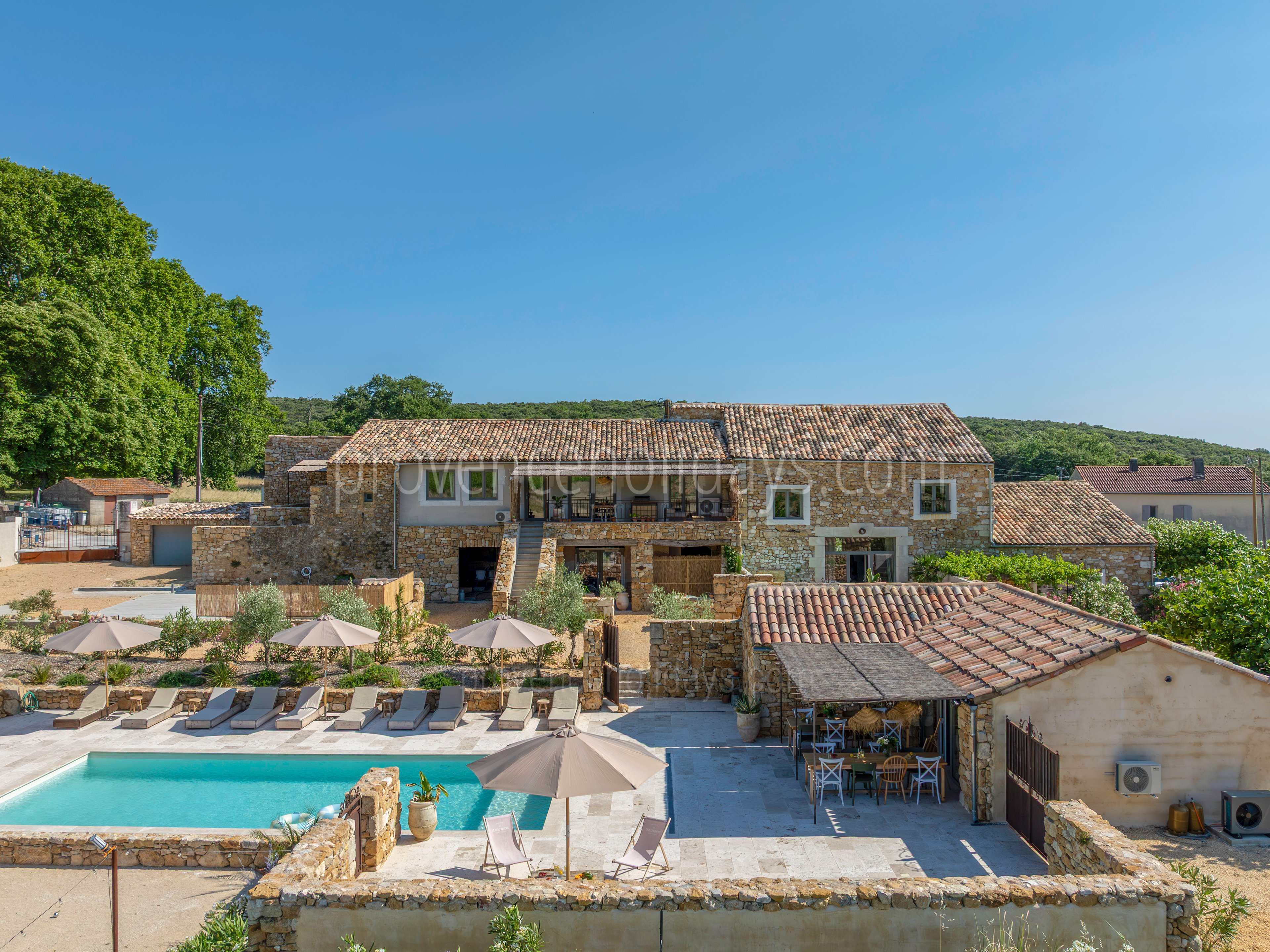 19 - La Bohème: Villa: Exterior
