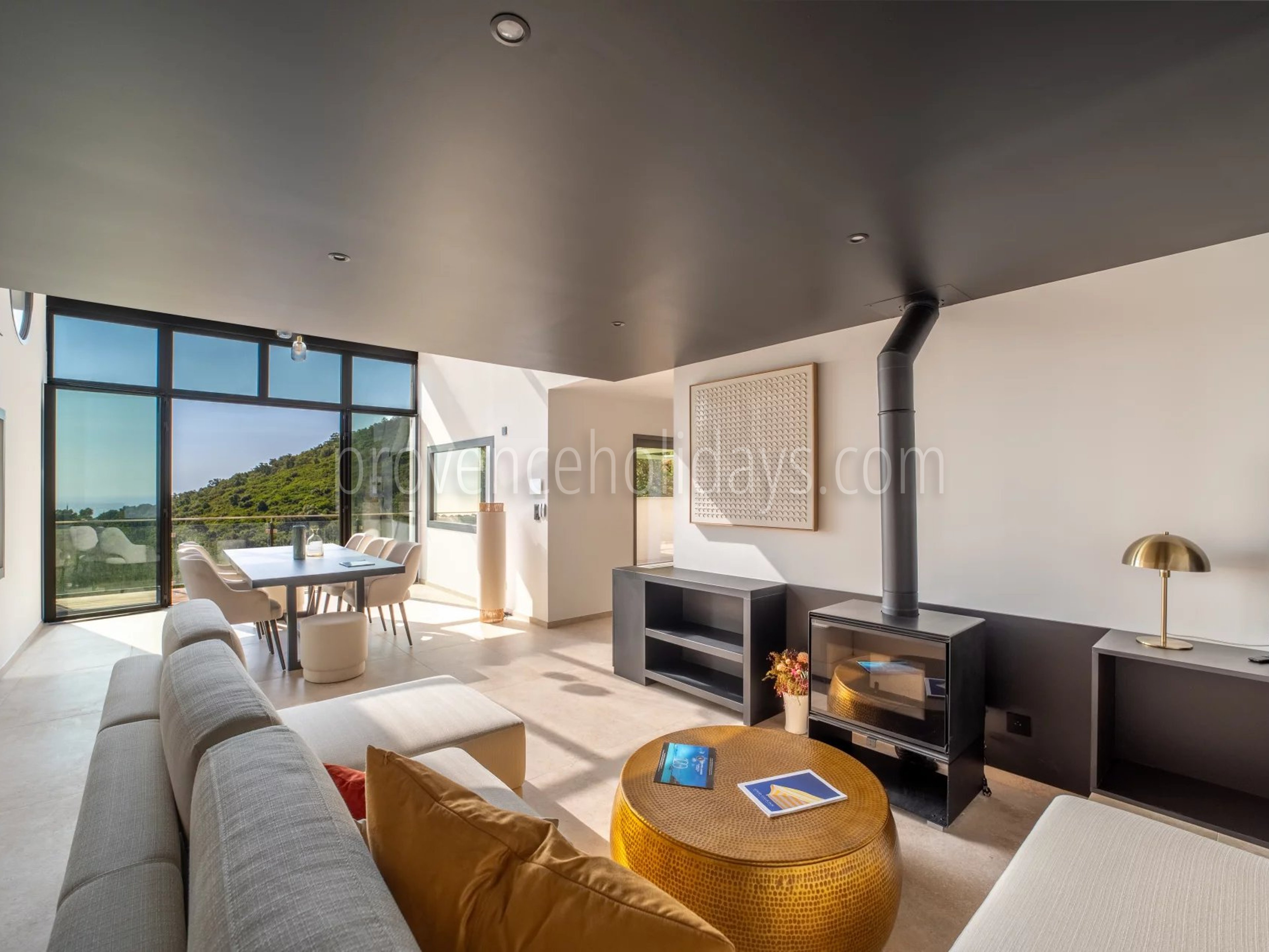 4 - Hedendaagse villa in Cavalaire-sur-Mer: Villa: Interior