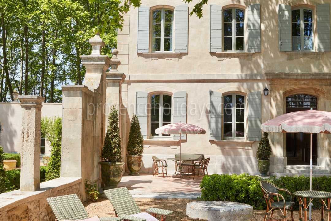 Elegance and prestige in the heart of Alpilles