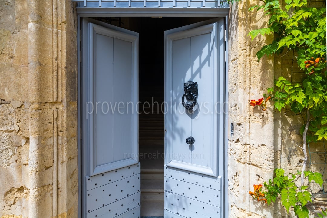 6 - La Bâtisse d\'Uzès: Villa: Exterior