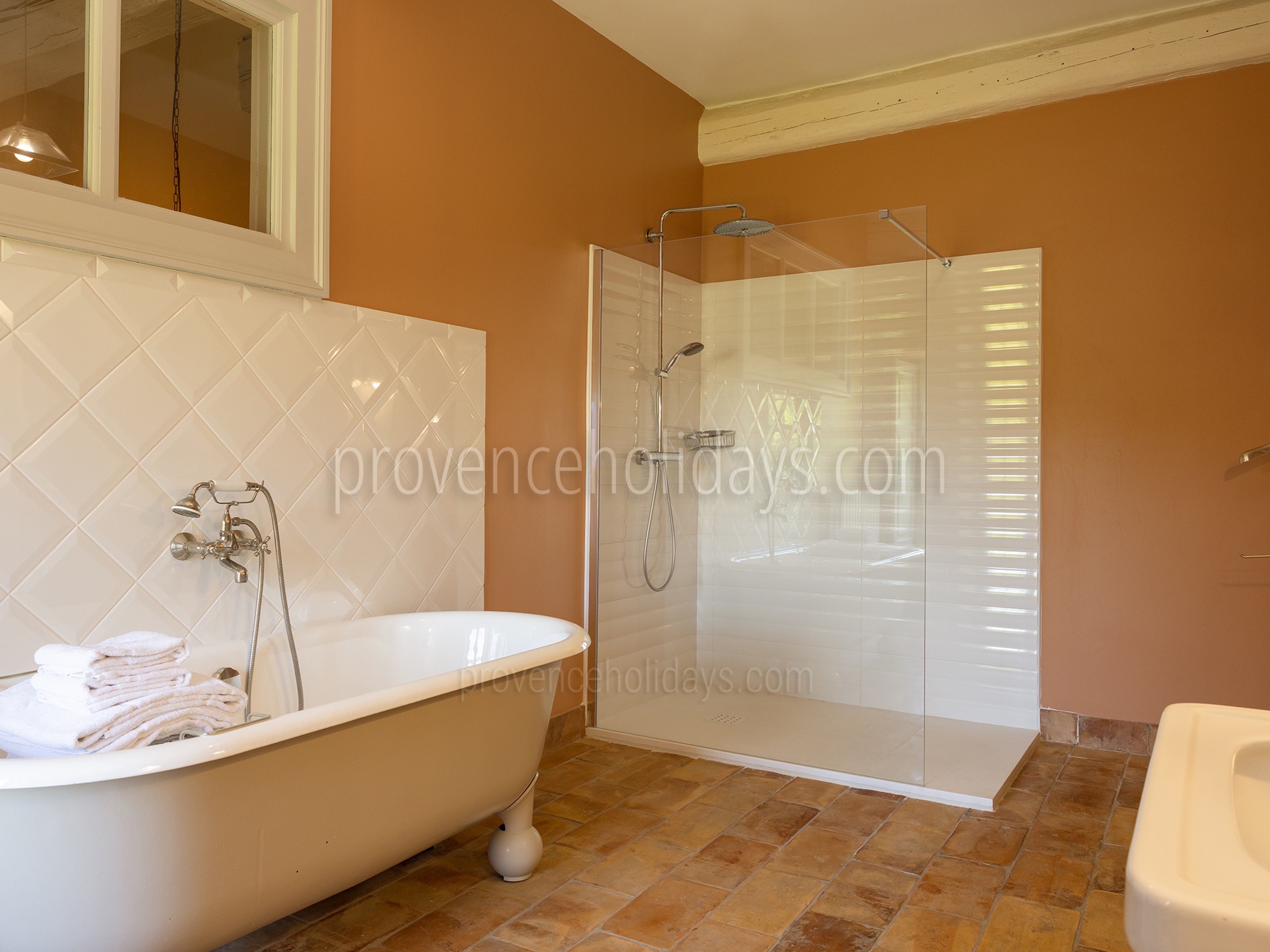 40 - Le Moulin de Vaucroze: Villa: Bathroom