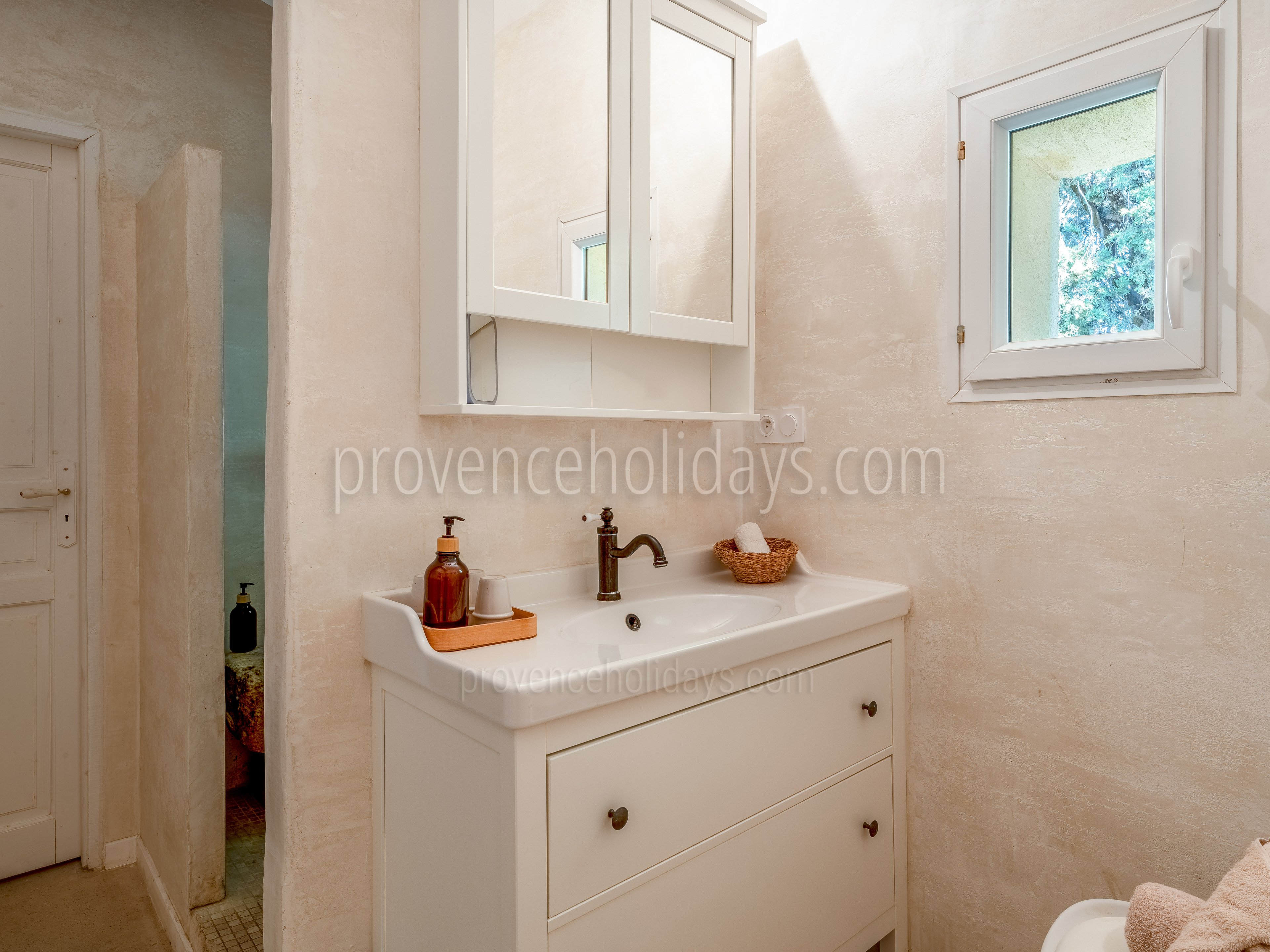 39 - Mas des Champs: Villa: Bathroom