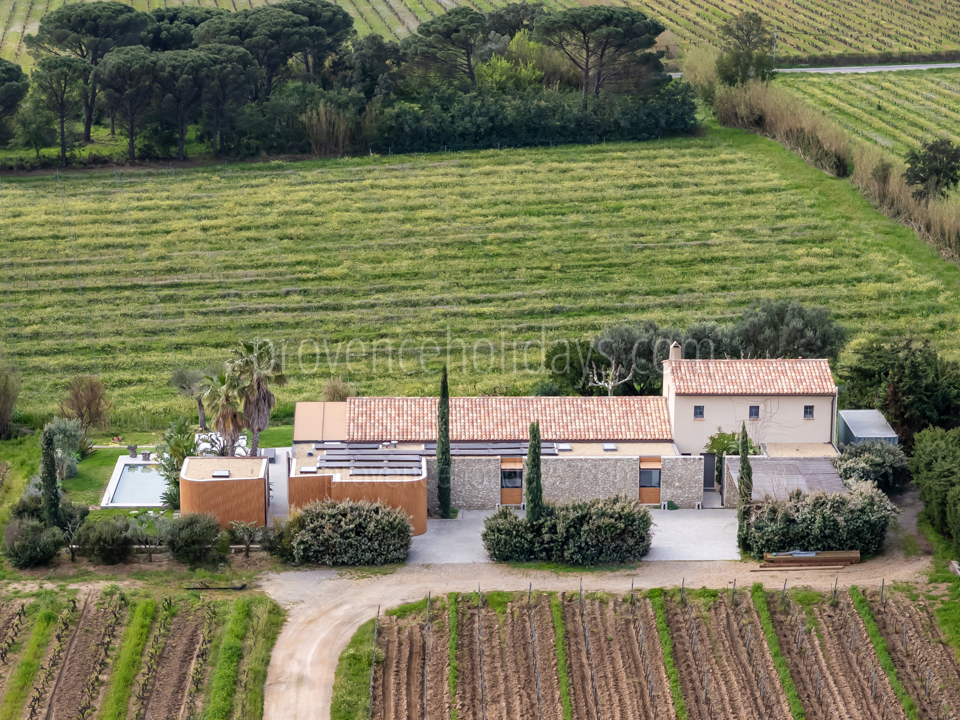 2 - Refuge d\'Azur: Villa: Exterior