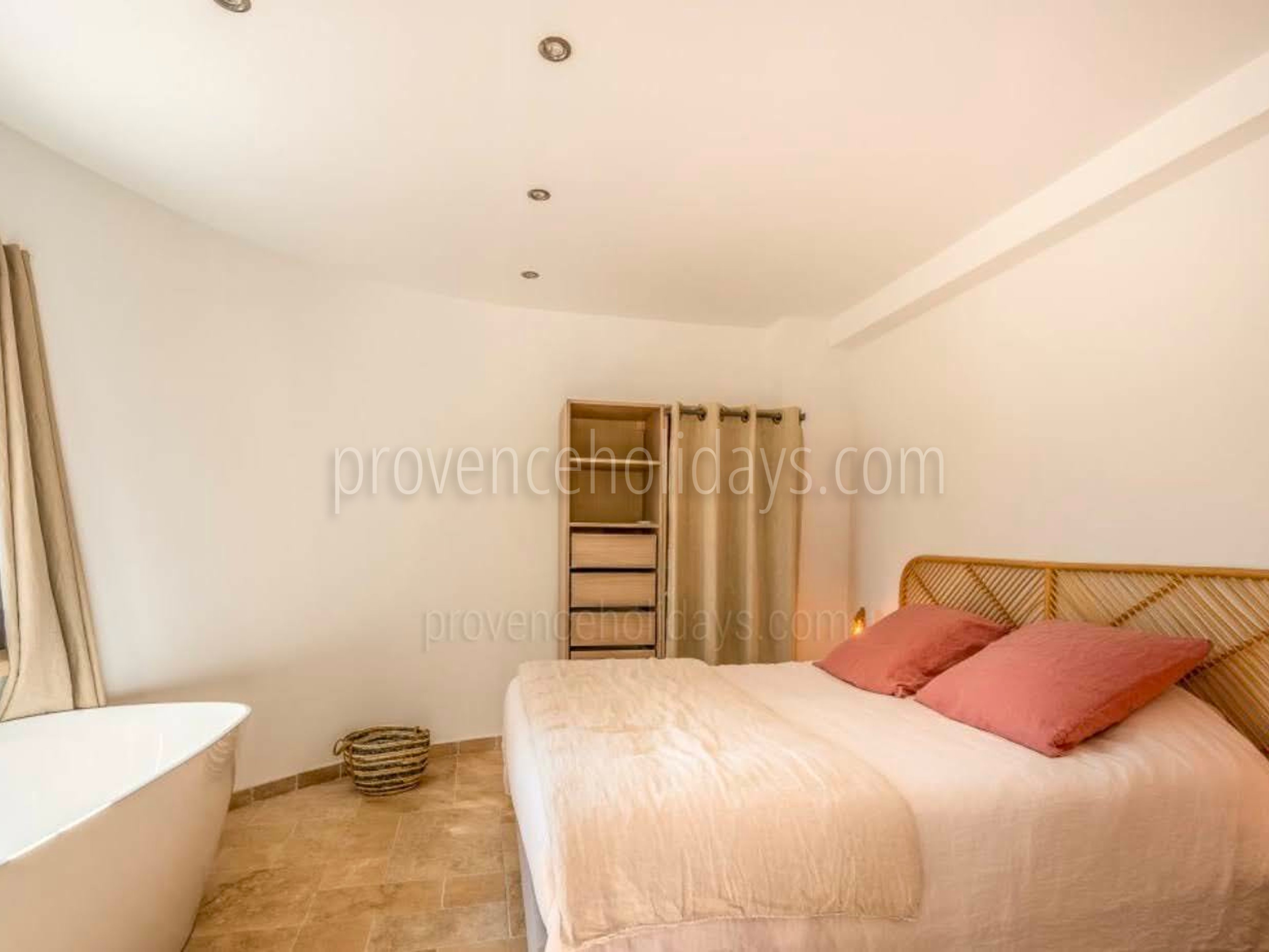 80 - Villa Colline: Villa: Bedroom