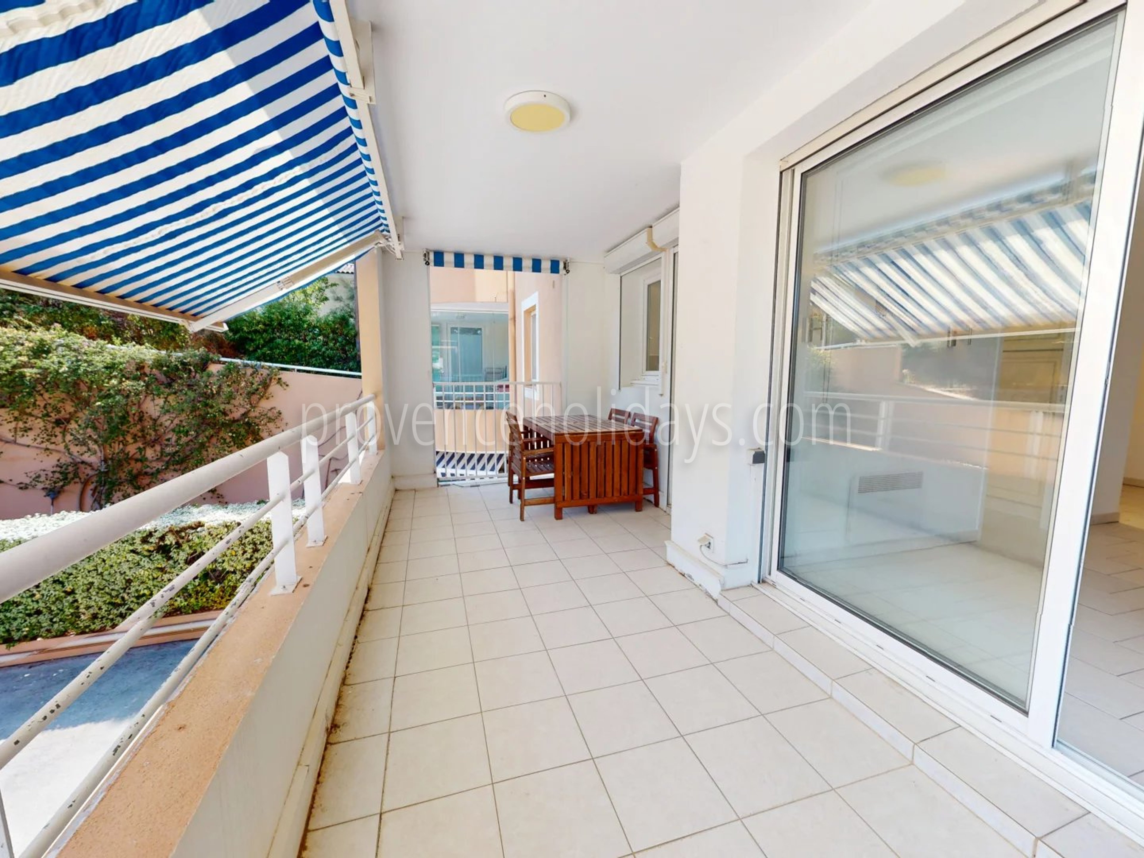 41 - Appartement in Cavalaire-sur-Mer: Villa: Exterior