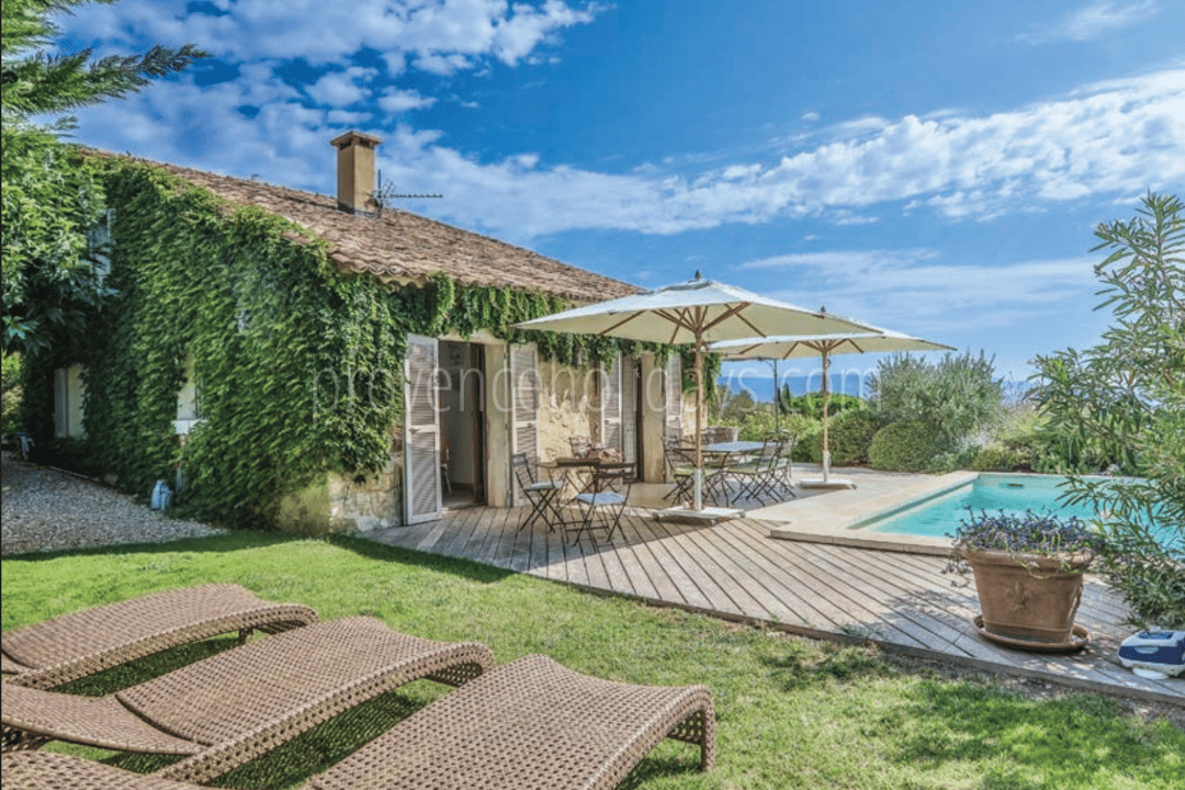 6 - Mas du Petit Luberon: Villa: Exterior
