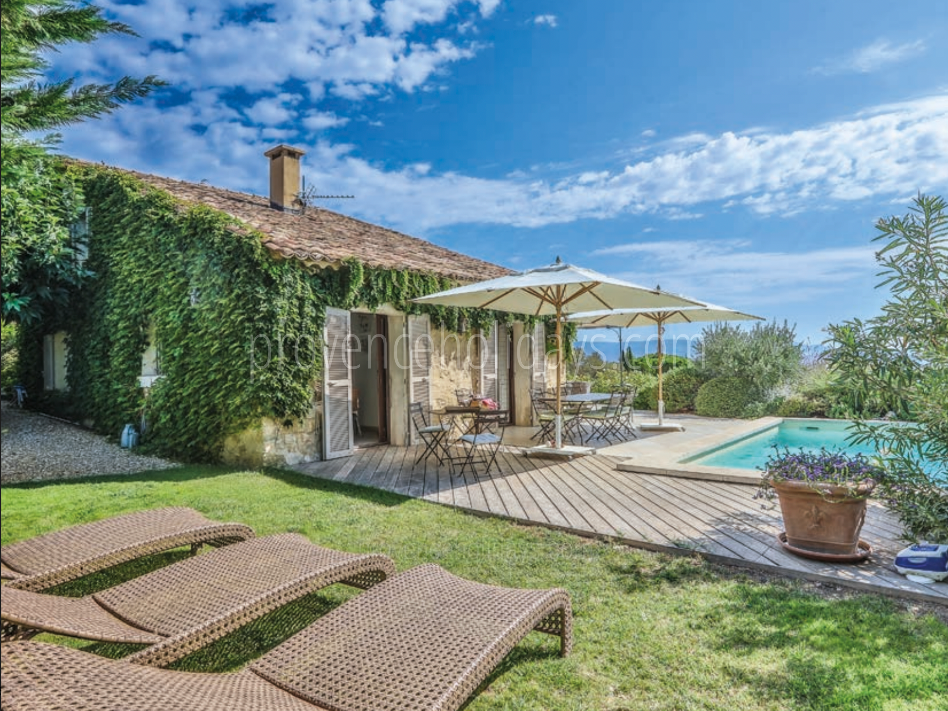 6 - Mas du Petit Luberon: Villa: Exterior