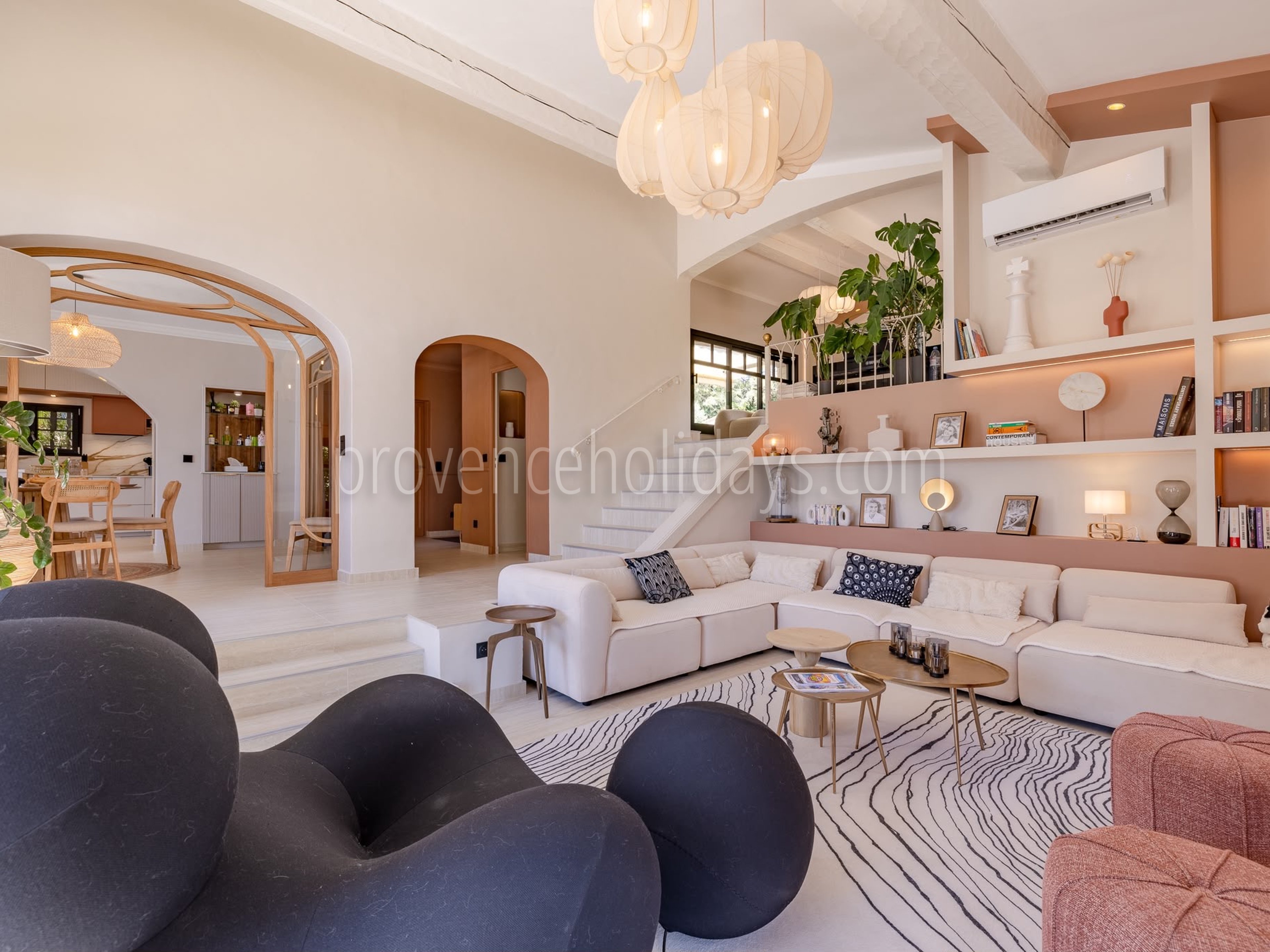 13 - Villa Atome: Villa: Interior