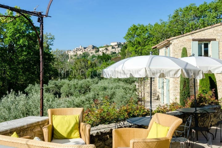 10 - Le Mas de Gordes: Villa: Exterior