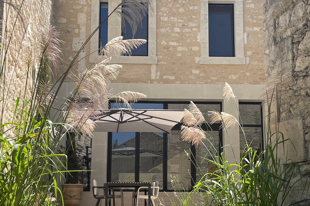 Maison avec jardin à 150m du cœur du village sur l’ancien jardin du prieuré