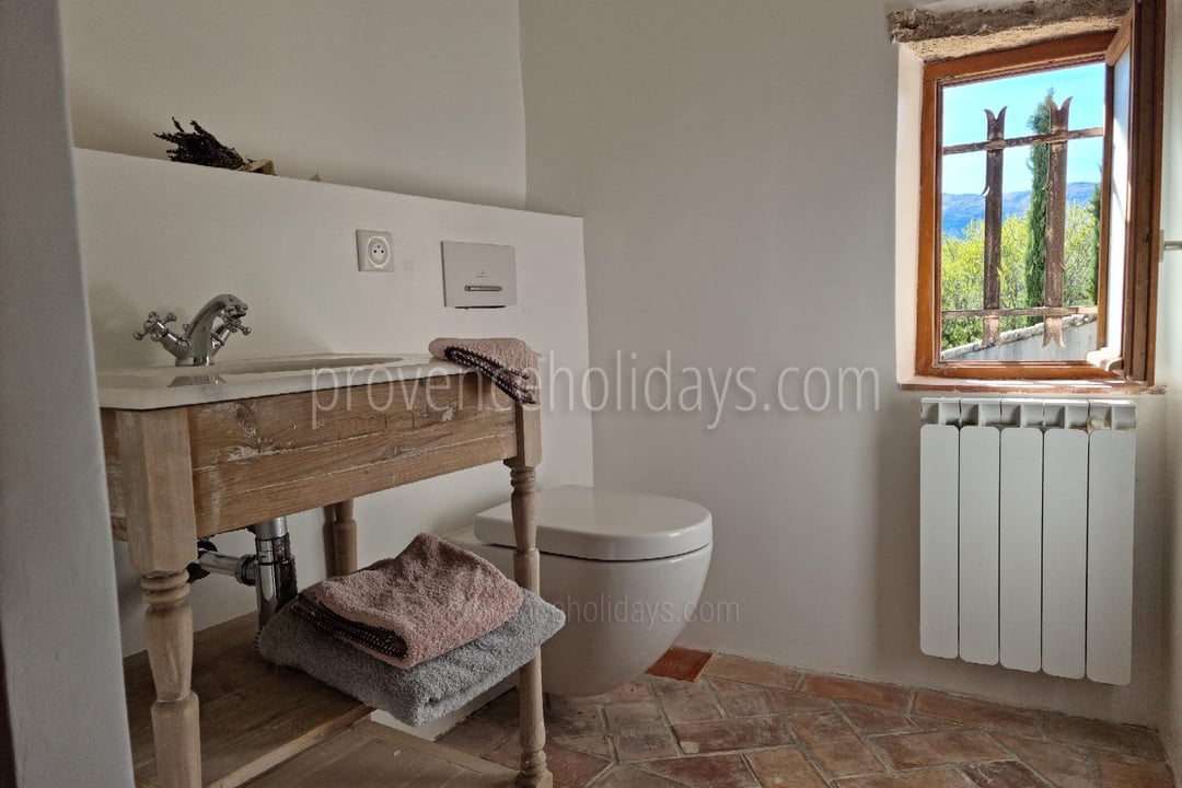 29 - Mas Cerisiers: Villa: Bathroom