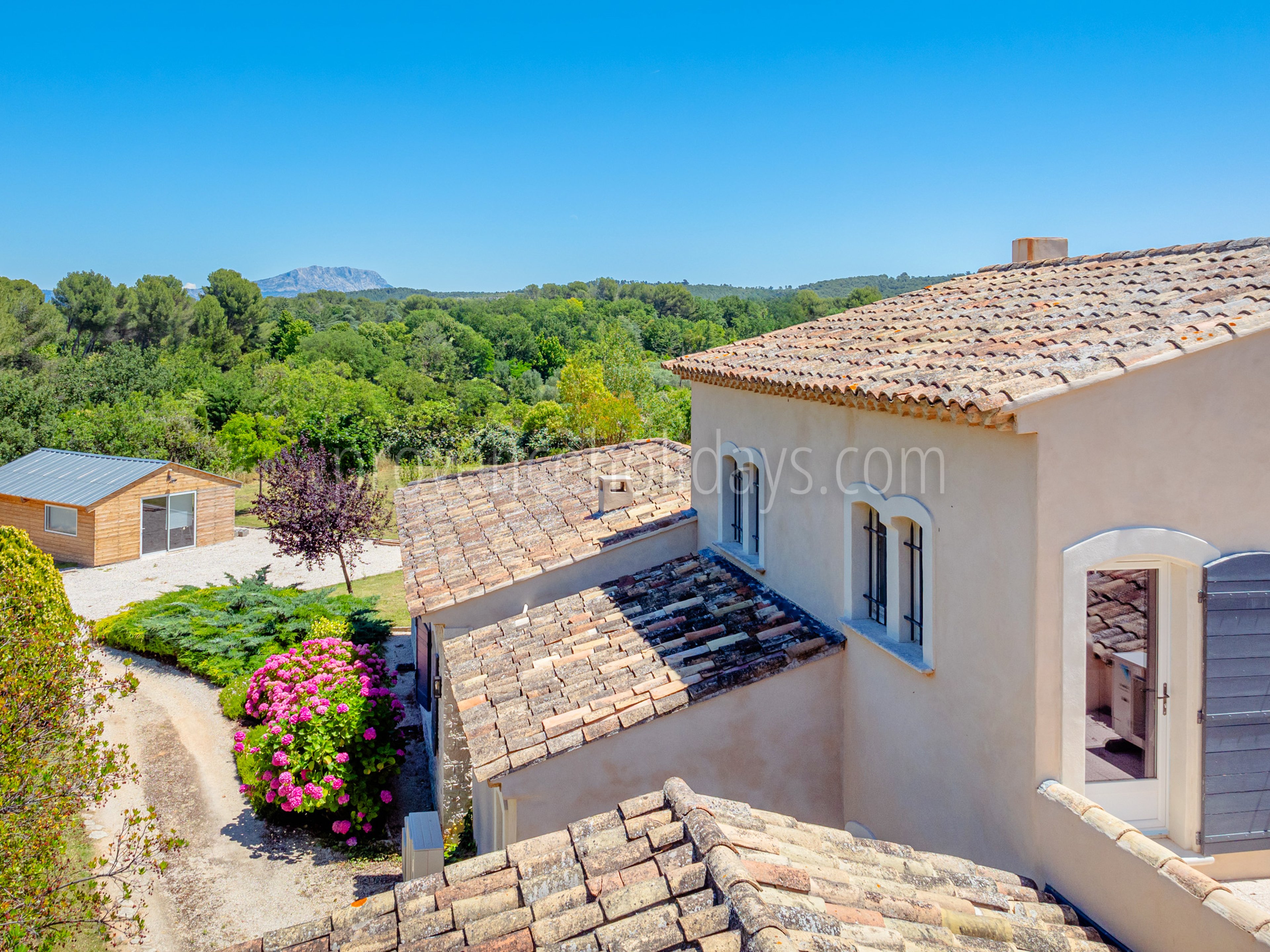 106 - Horizon Sainte-Victoire: Villa: Exterior
