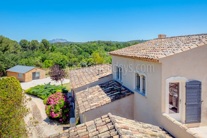 106 - Horizon Sainte-Victoire: Villa: Exterior