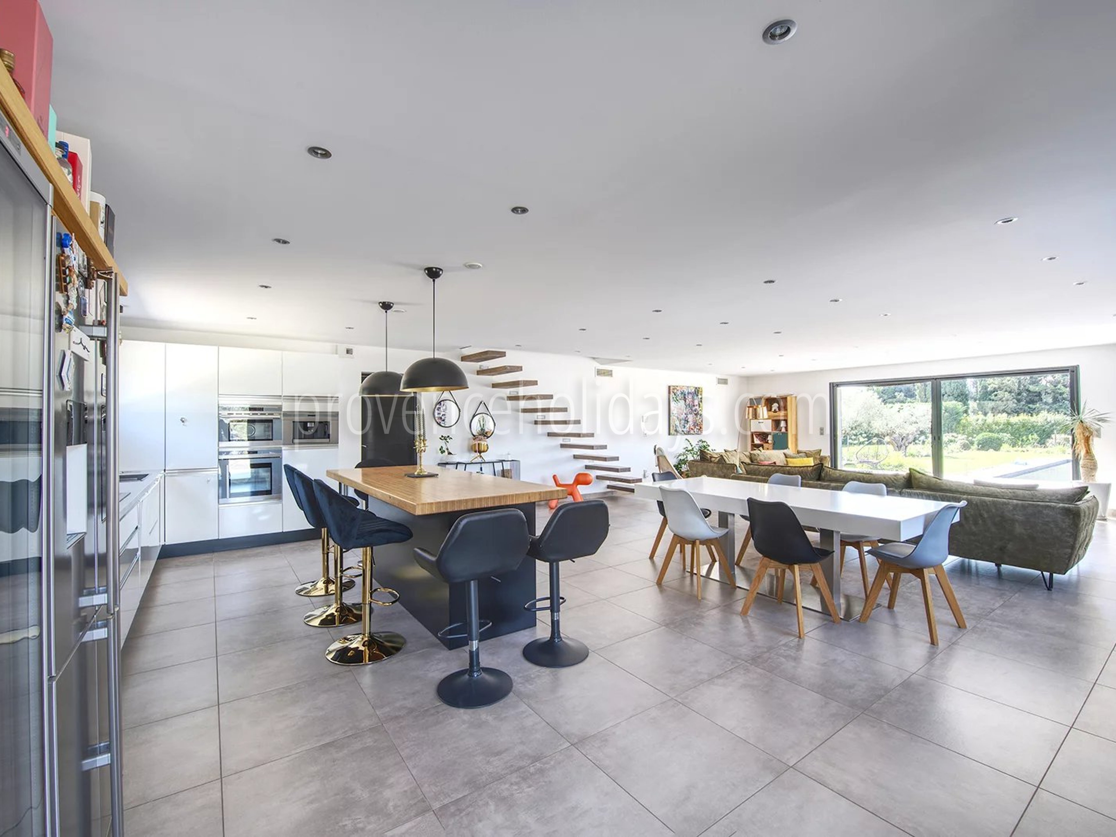 23 - House with pool house in Eyguières: Villa: Interior