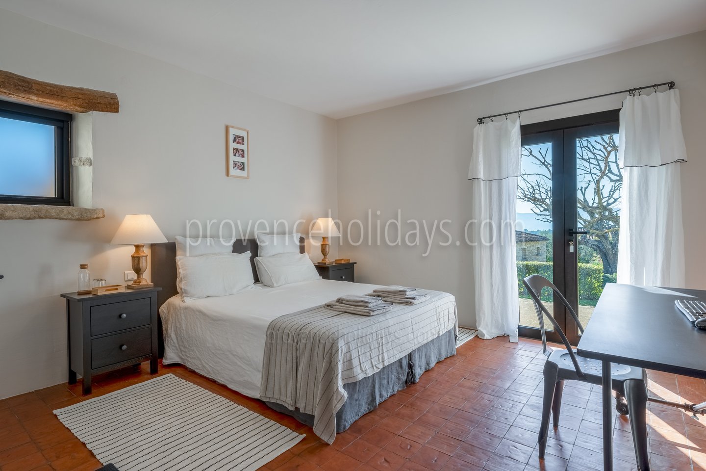 21 - L\'Amandière: Villa: Bedroom