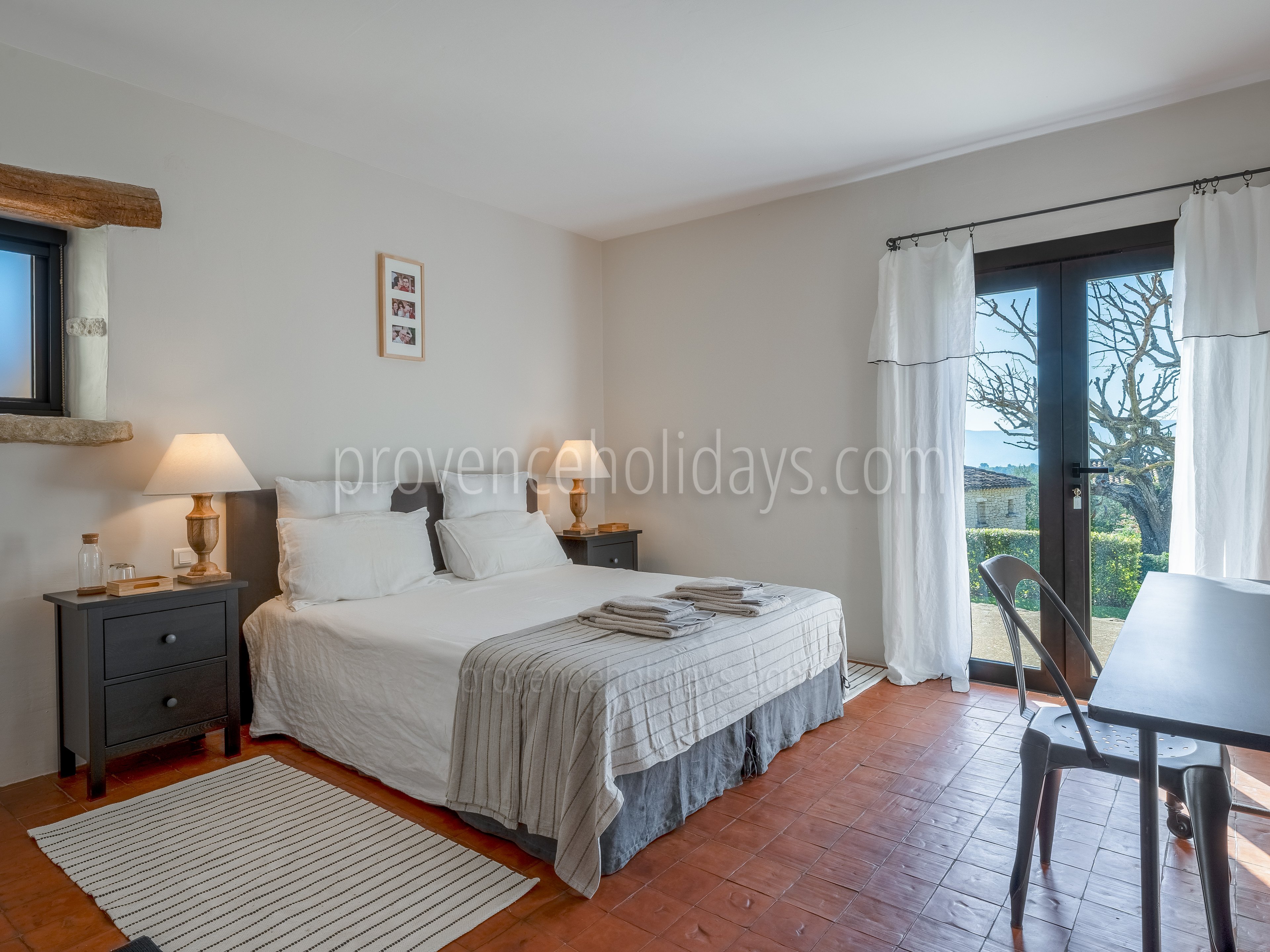 21 - L\'Amandière: Villa: Bedroom