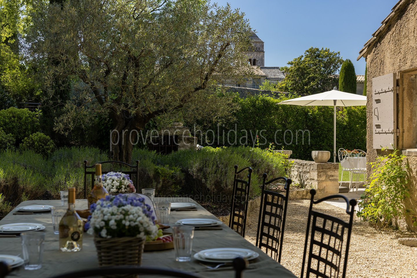 27 - Le Mazet Saint Paul: Villa: Exterior
