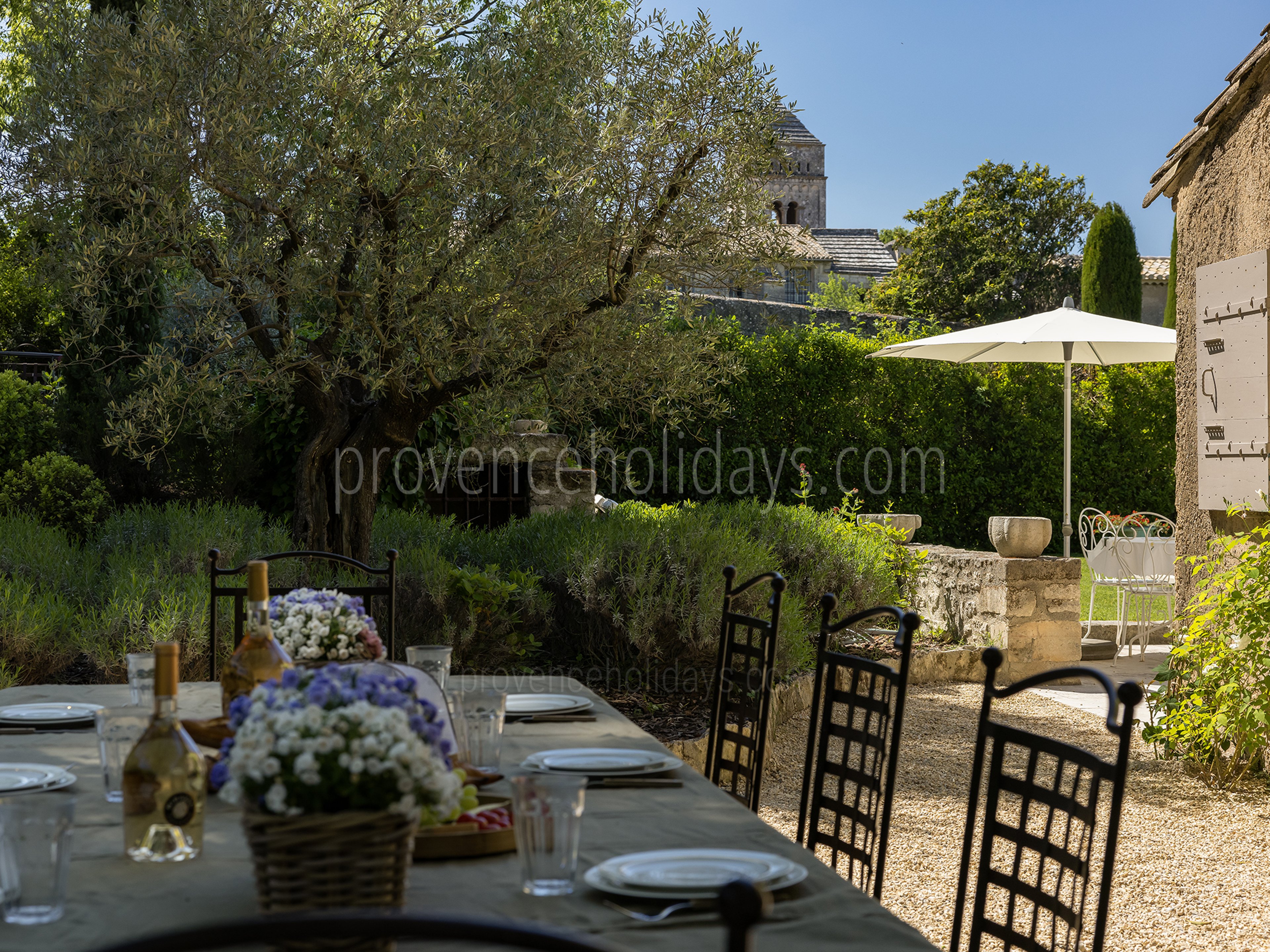 27 - Le Mazet Saint Paul: Villa: Exterior