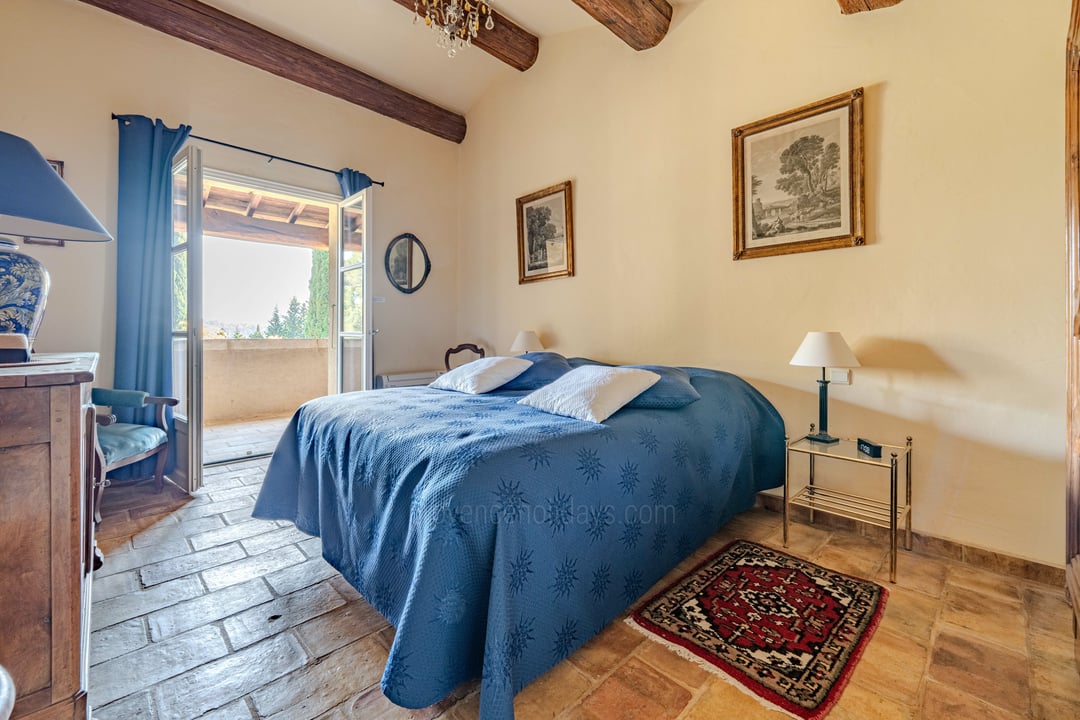 6 - Bastide des Cyprès: Villa: Bedroom