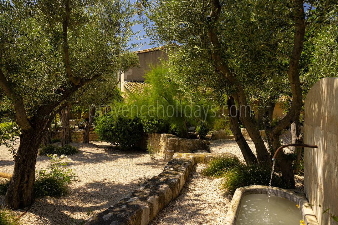 33 - Le Mas des Lauriers: Villa: Exterior