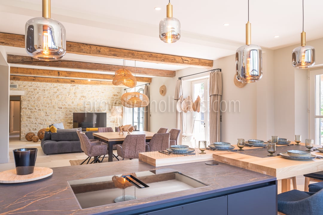10 - Mas Lucie: Villa: Interior