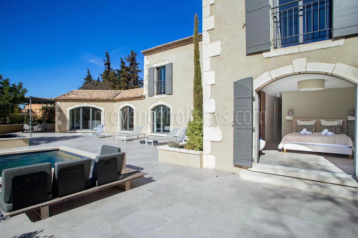 7 - Le Mas des Bories: Villa: Exterior