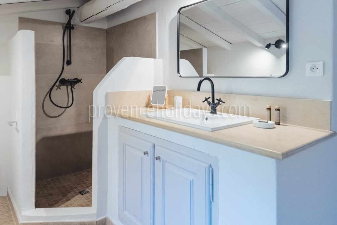 54 - Mas Calisson: Villa: Bathroom