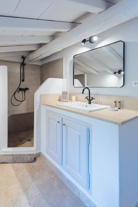 54 - Mas Calisson: Villa: Bathroom
