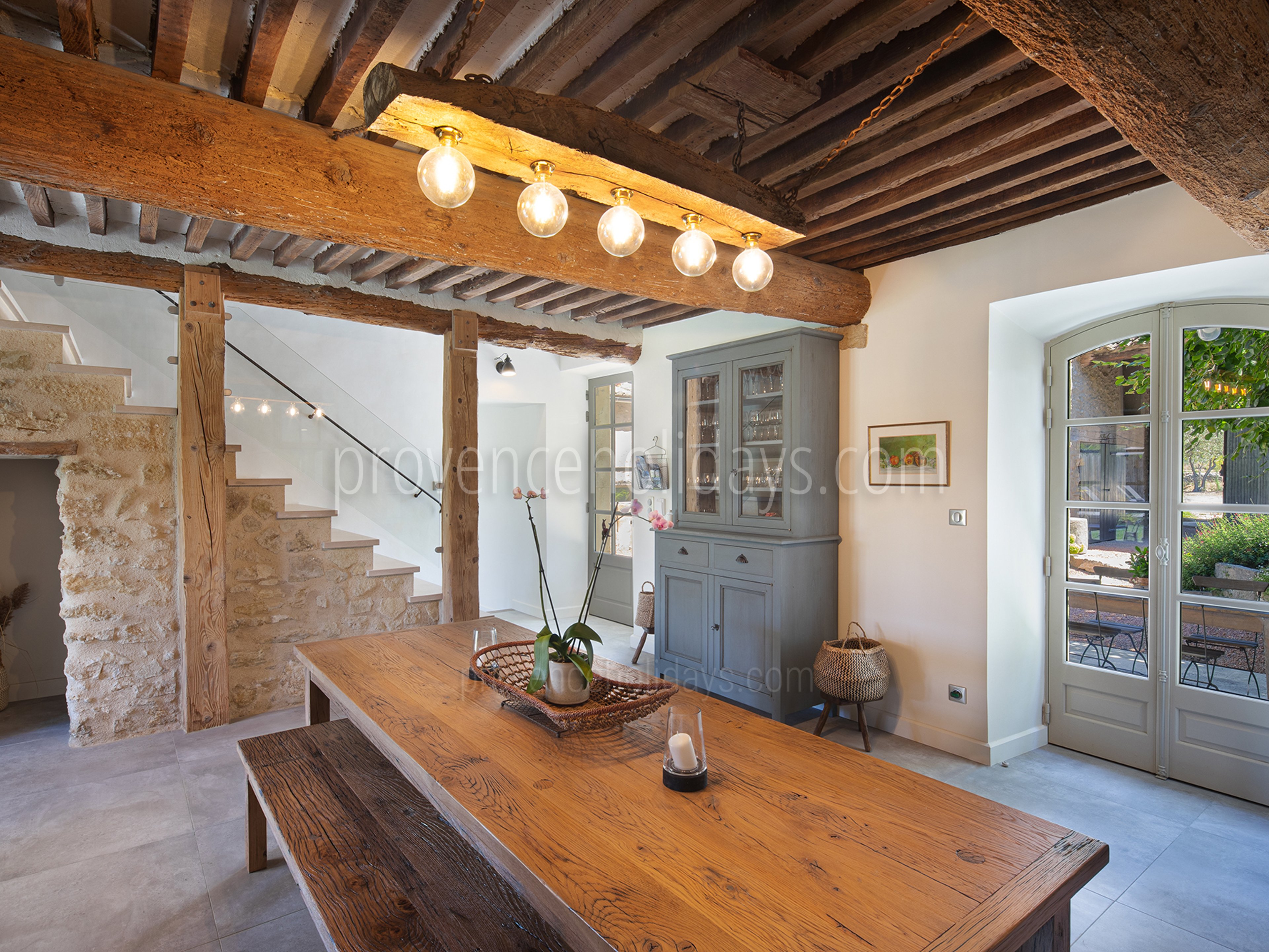 28 - Mas Robion: Villa: Interior