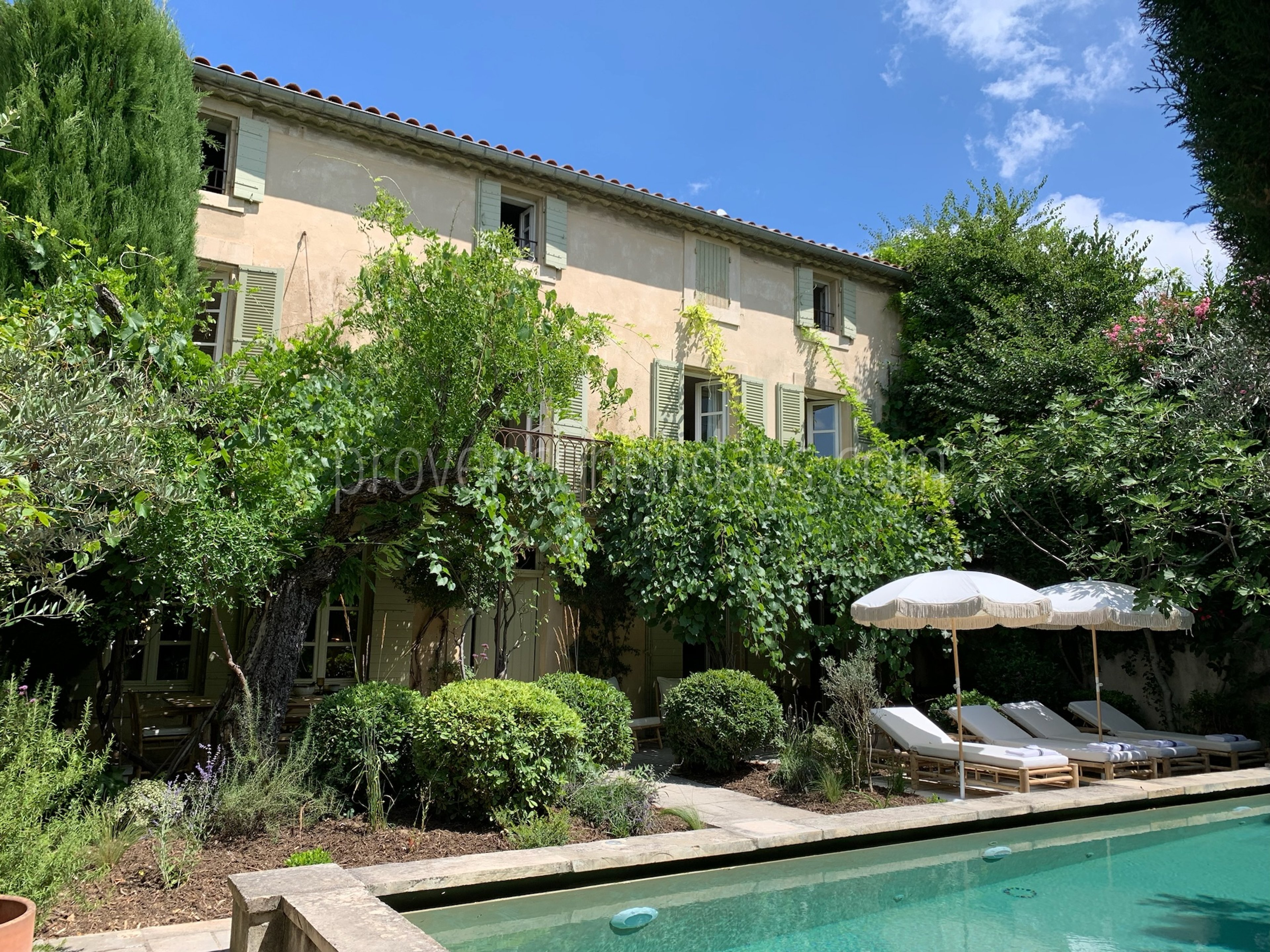 2 - Maison Maillane: Villa: Exterior