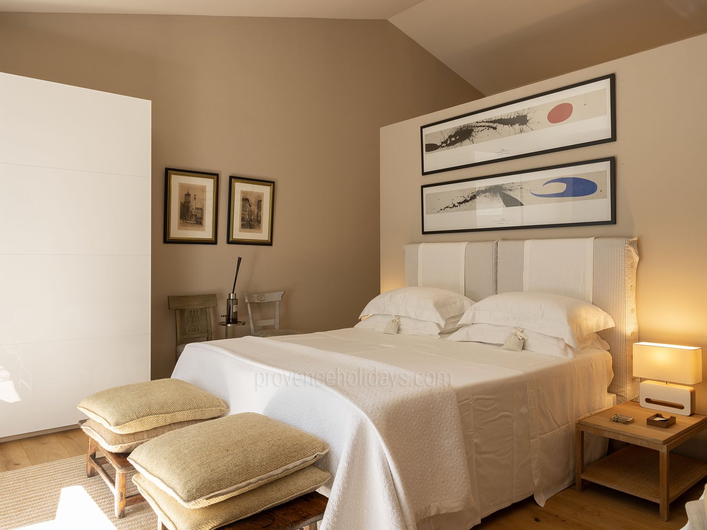 15 - Les Demeures du Luberon: Villa: Bedroom
