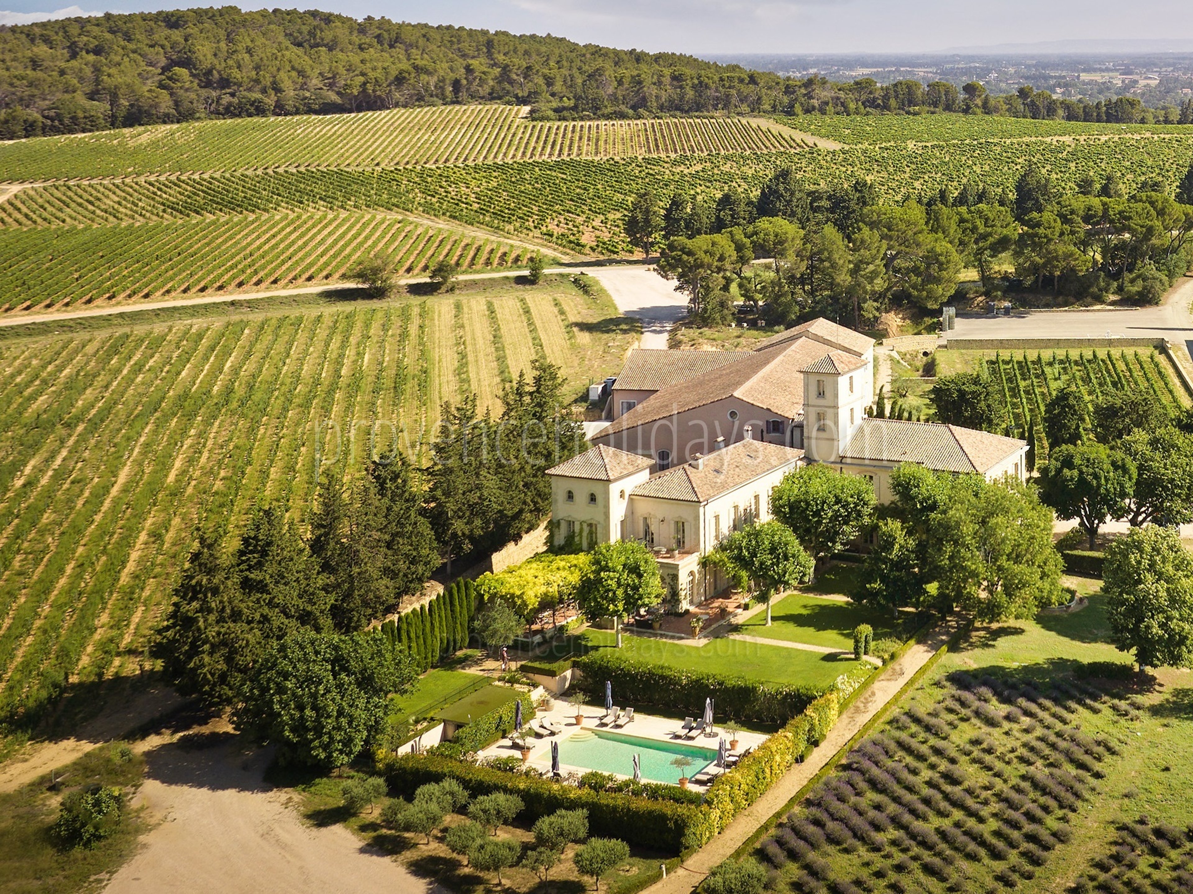 -1 - Le Château: Villa: Exterior