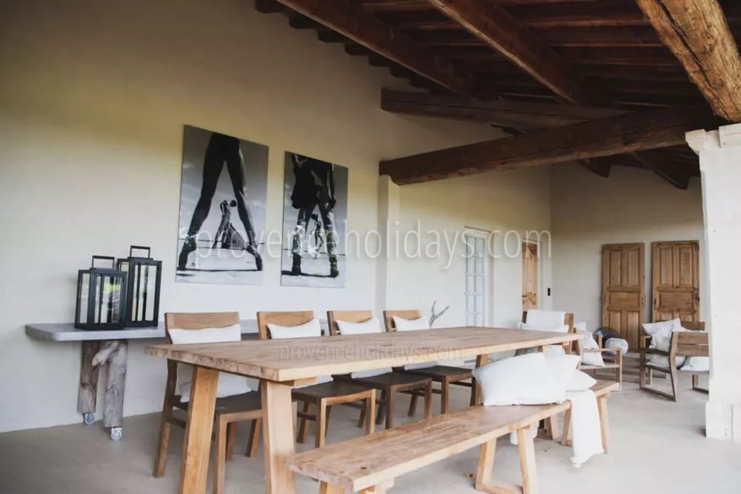 3 - Mas d\'Images: Villa: Exterior